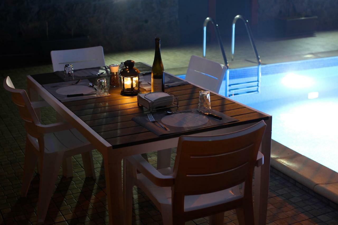 Casa Da Rainha Bungallow Estreito Da Calheta Εξωτερικό φωτογραφία